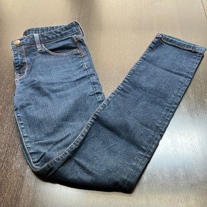 Banana Republic Petite Mid-Rise Slim Jeans!
